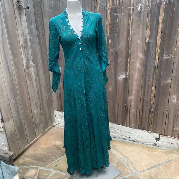 JEN'S PIRATE BOOTY HYACINTH GOWN with Bell Sleeve size small in green - Picture 1 of 11